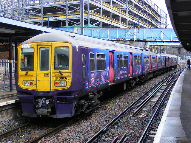 Class 319 electric multiple unit on Thameslink services